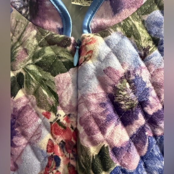 Appel long robe floral pattern quilted yoke upper front women’s size Medium - Picture 6 of 10